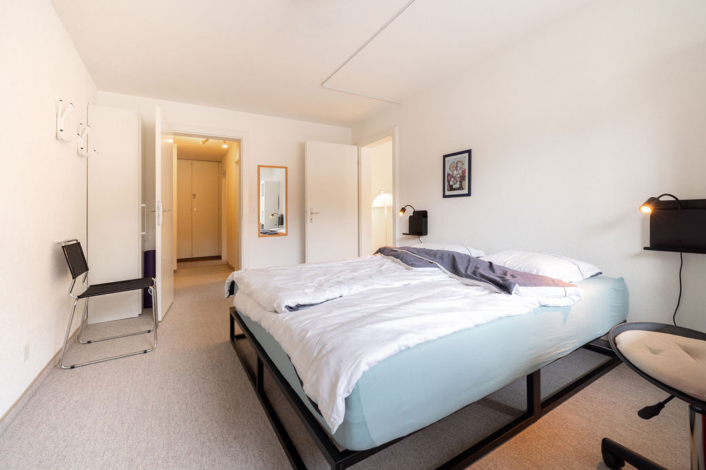 Second bedroom